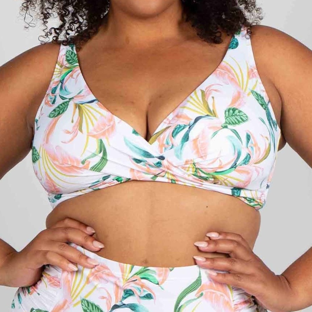 Artesands April Spritz White Delacroix Bikini Top Size 12 D-G Cup